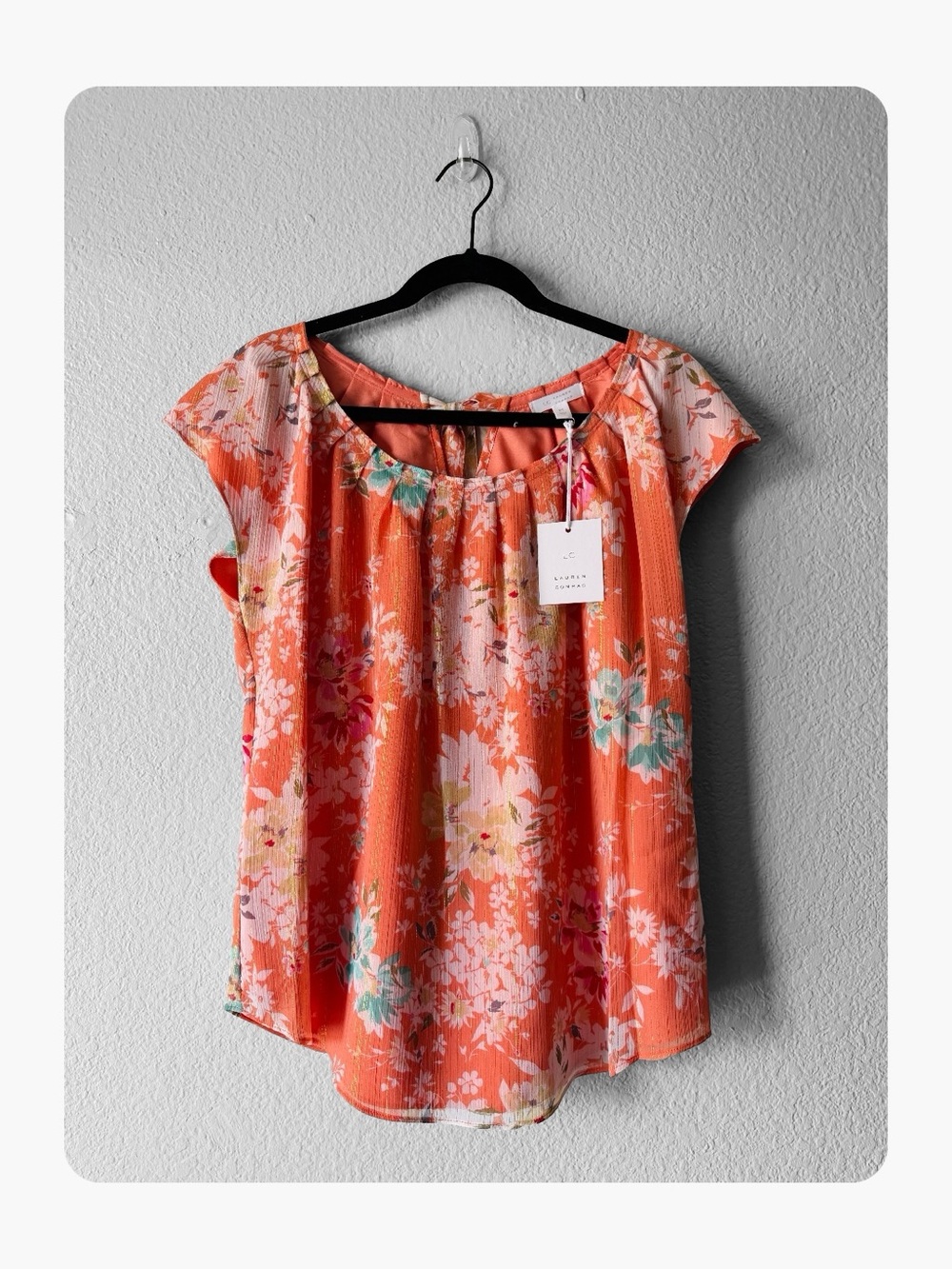 ★ Lauren Conrad NWT Pleated Neck Fashion Forward Floral Blouse Orange M ★